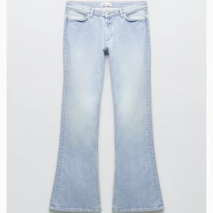 Zara jeans  - Säljer dessa jeans från zara i storlek 36! Har aldrig använt💙