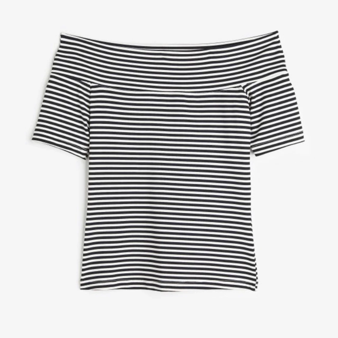 Randig Off Shoulder T-Shirt - 91