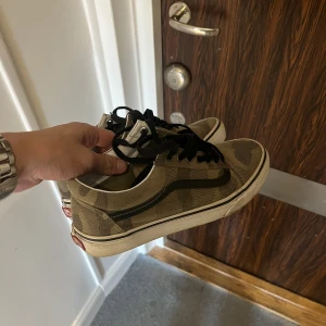 Vans  - Storlek 40