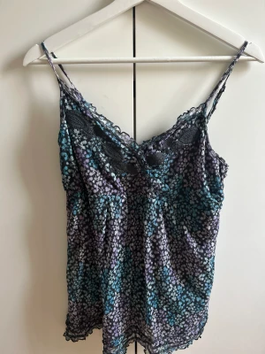 Linne - Säljer denna jättefina linne som är köpt secondhand