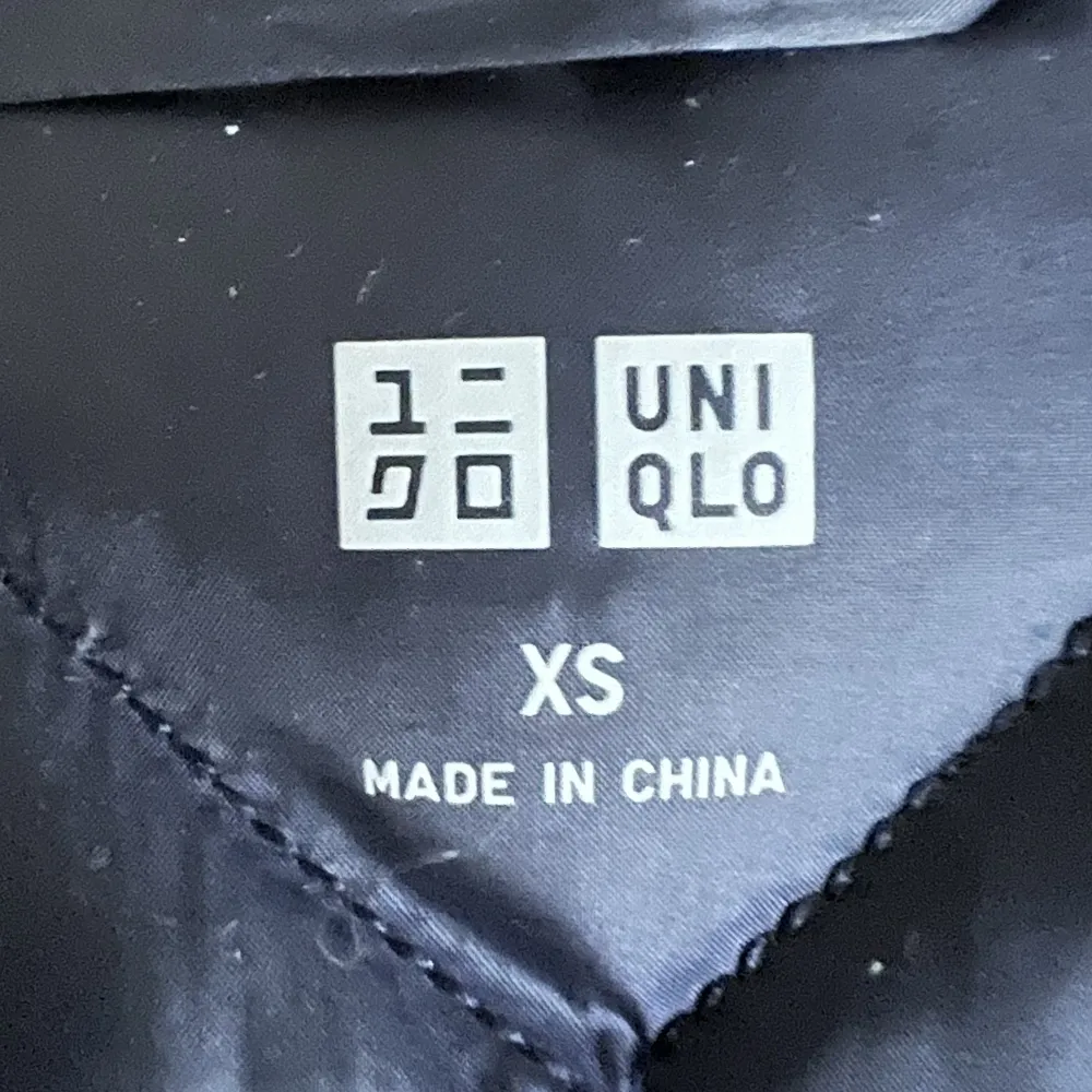 Säljer denna fina jackan från Uniqlo i storlek XS för 100 kr. Skriv om ni är intresserade 🤍 Köparen står för frakten.. Jackor.