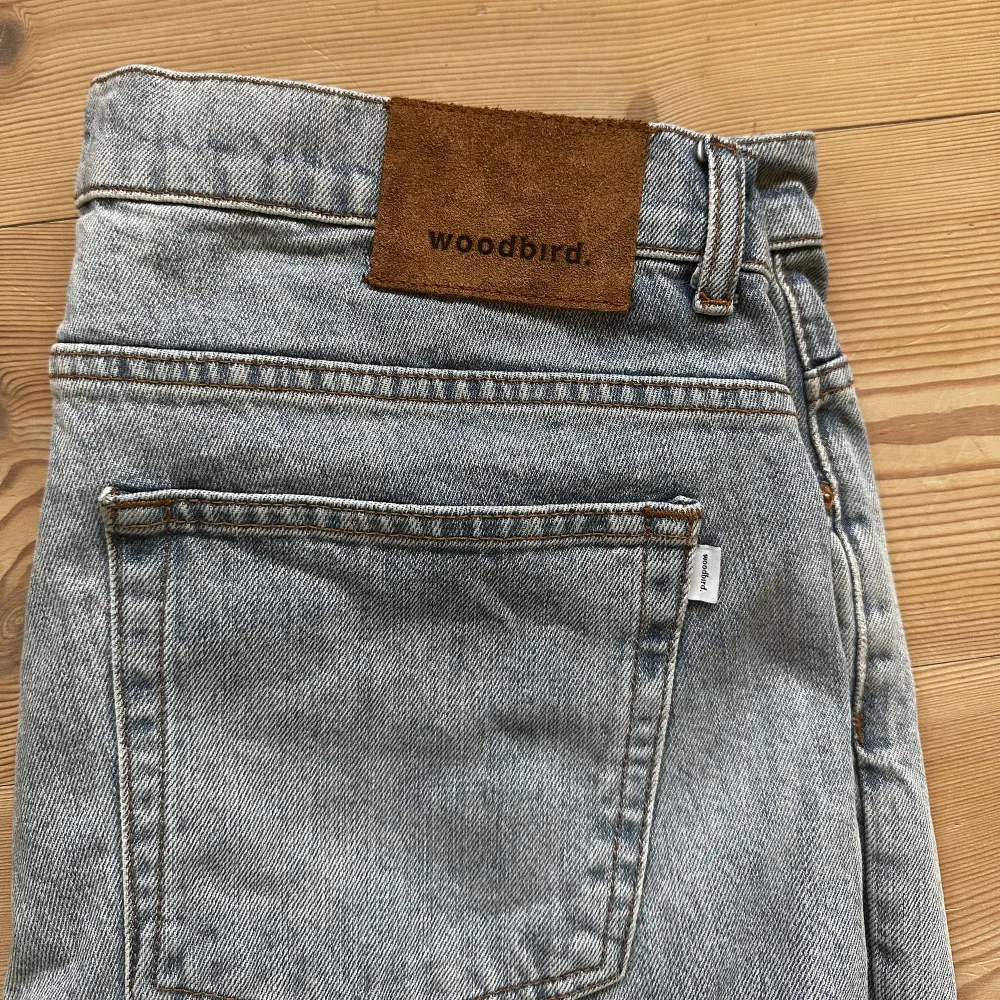 Tja, säljer nu ett par Woodbird jeans som är knappt använda för ett sjukt bra pris. Ny pris 900, mitt pris 400 för dig kompis.. Jeans & Byxor.