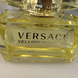 Parfym, Versace - Versace, Yellow diamond intense, 50 ml. Edp