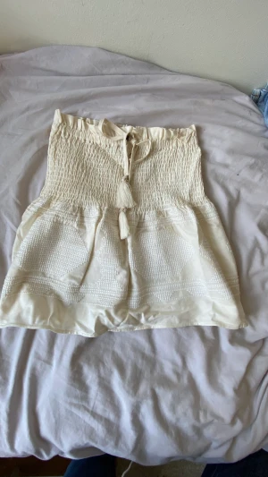 Zarakjol - Kjol från zara (tryck gärna på köp nu)