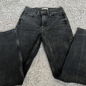 Jeans - Ett par jättefina jeans från Gina Tricot i ett jättefint skick 
