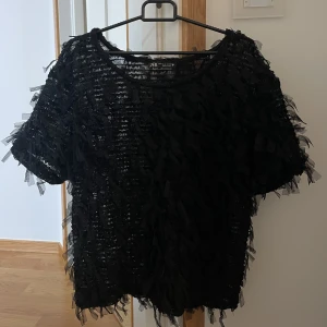 Zara topp - Topp från zara i stl M, använd fåtal gånger🖤