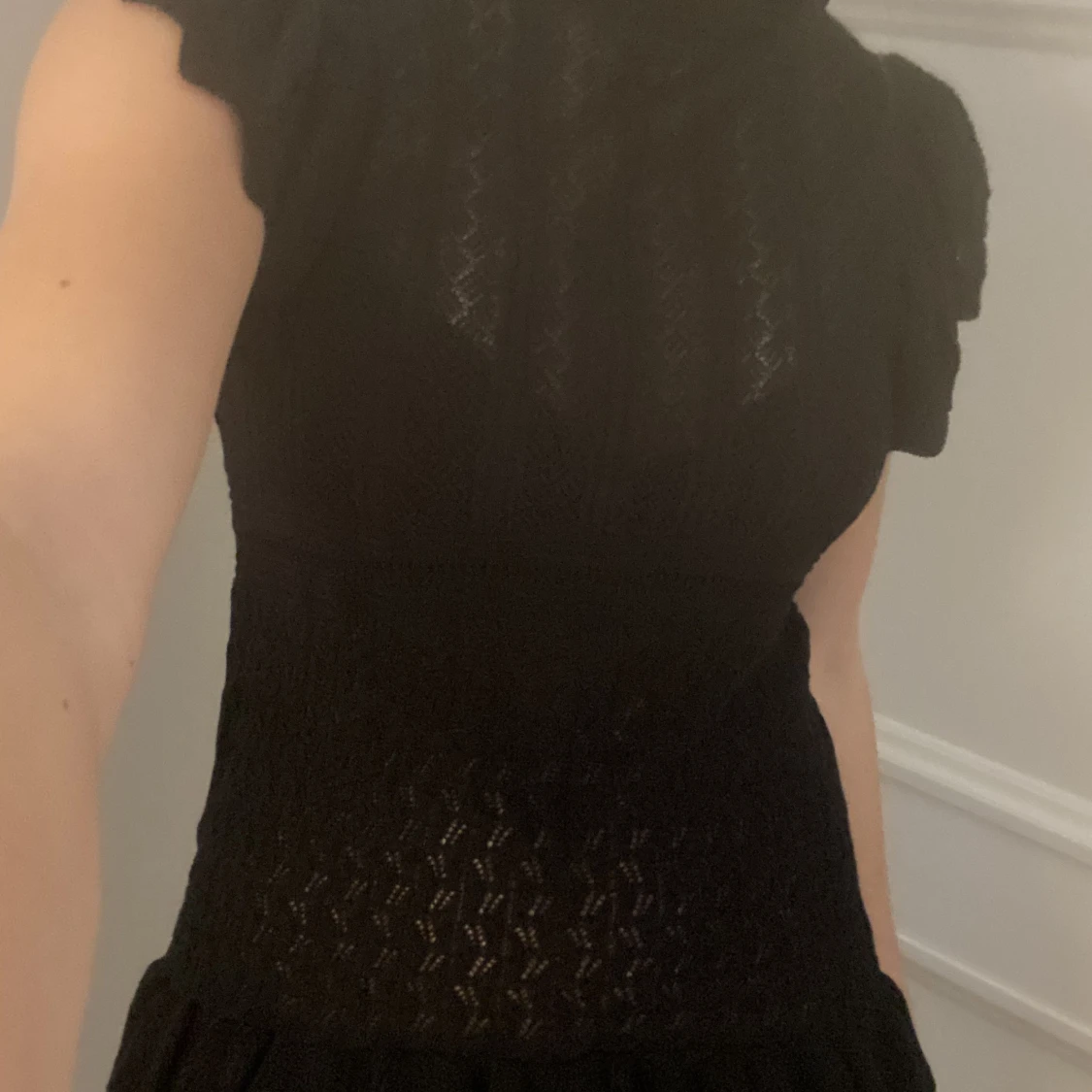 Zara topp i pointelle med volanger - 90