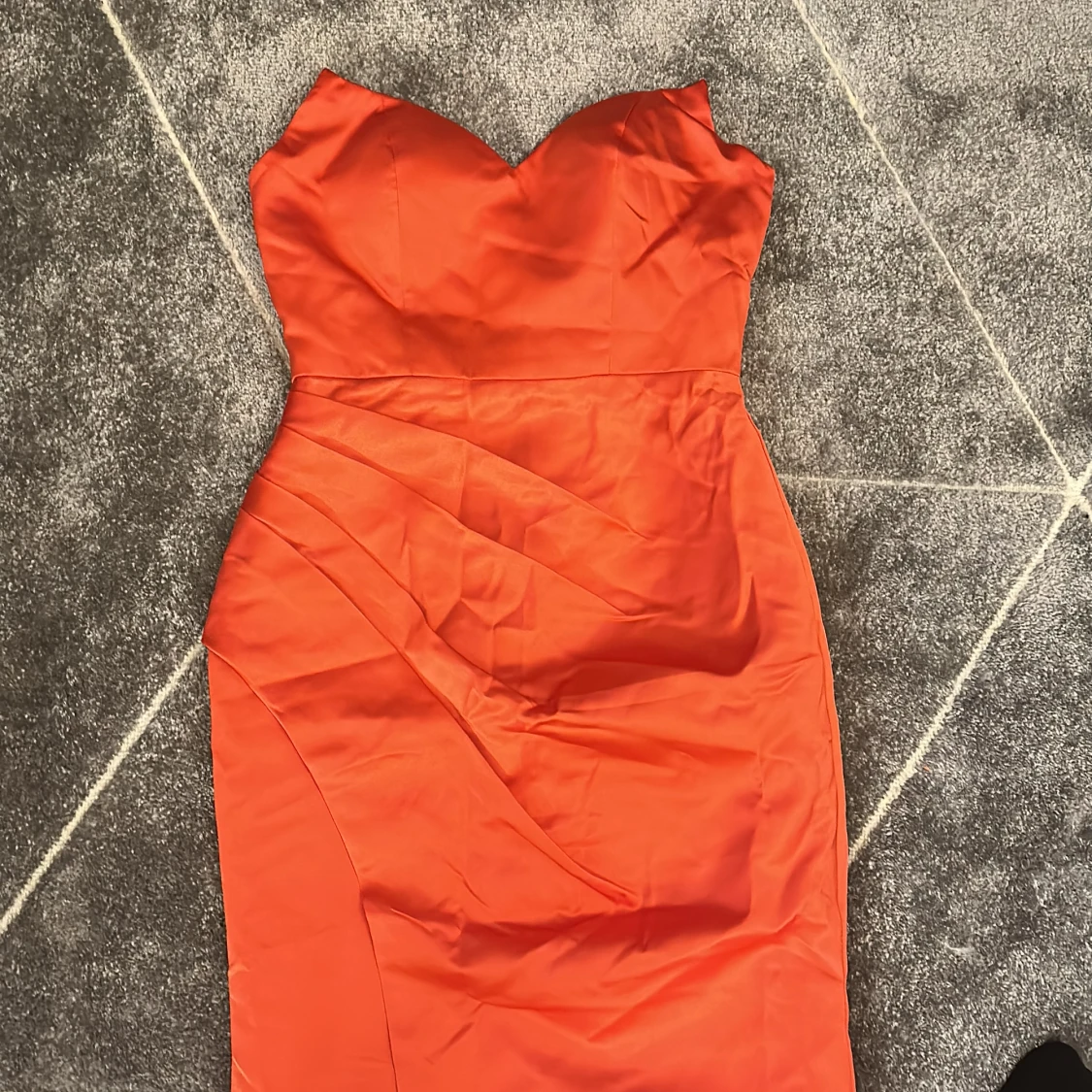 Röd/orange balklänning - 90