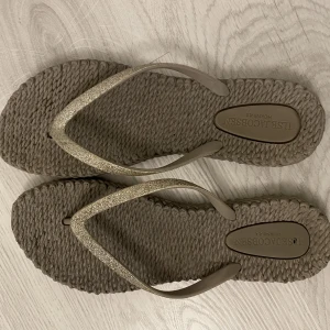 Sandaler - Säljer mina Ilse Jacobsen flip flops för att dem inte passar mig längre✨Köpt för 300kr!
