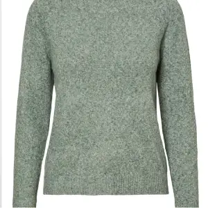 Stickad tröja från vero Moda, superfin färg och knappt använd, passar strl s/m💕 använd köp nu !❤️