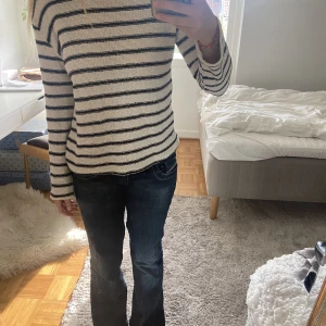 Zara tröja - Super söt randig zara tröja. Nyköpt och helt oanvänd. Storlek s