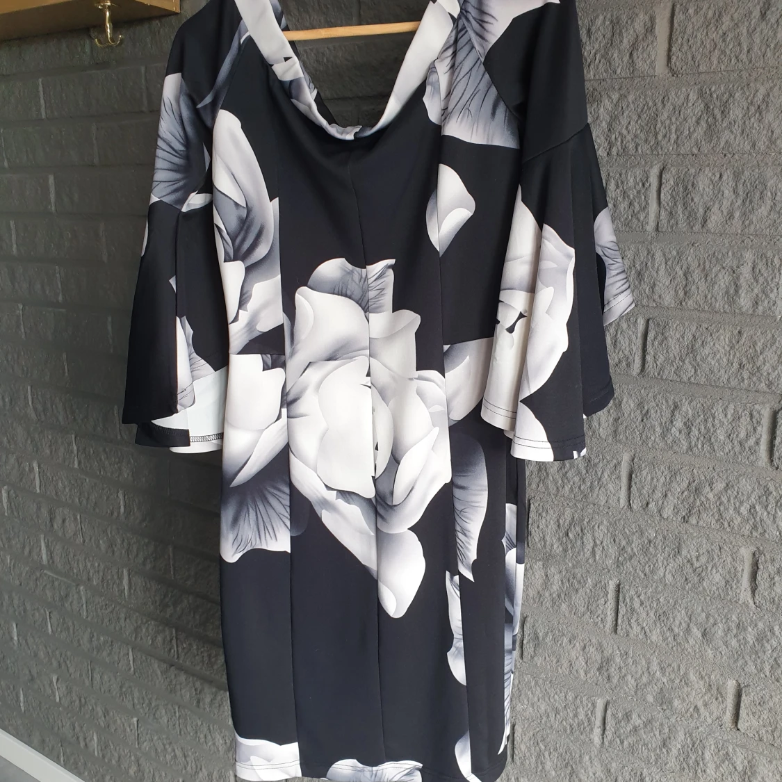 Festklänning vid ärm - 90