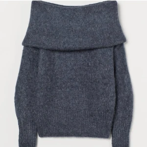 h&m off shoulder tröja - Säljer min fina stickade off shoulder tröja från h&m, då den inte kommer till användning💞använd ca 5 gånger så i nyskick!😇