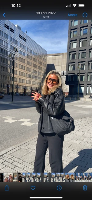 Jättesnygg skinnjacka  - Från märket Levete. Har för många så denna kommer ej t användning:)