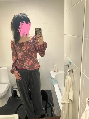 y2k topp - whimsical söt topp, storlek m 