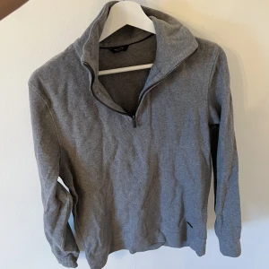 Halfzip - Max använd 5 gånger, passar mig ej längre