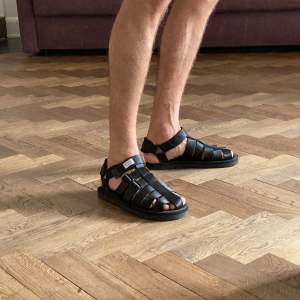 Suicoke sandaler Använda en gång Nypris 1400
