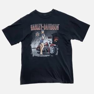harley davidson tshirt - +harley davidson tshirt double  print +size: no tag fits like M/L 