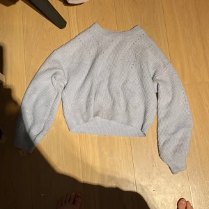 Tjock tröja  - Köparen står för frakten 