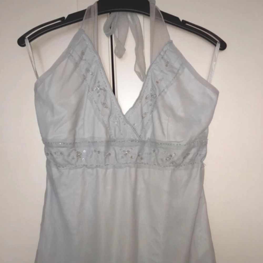 Ascool y2k linne man knyter i nacken, Strl XL på lappen men enligt mig passar den S/M (mesh knytband på baksidan). Toppar.
