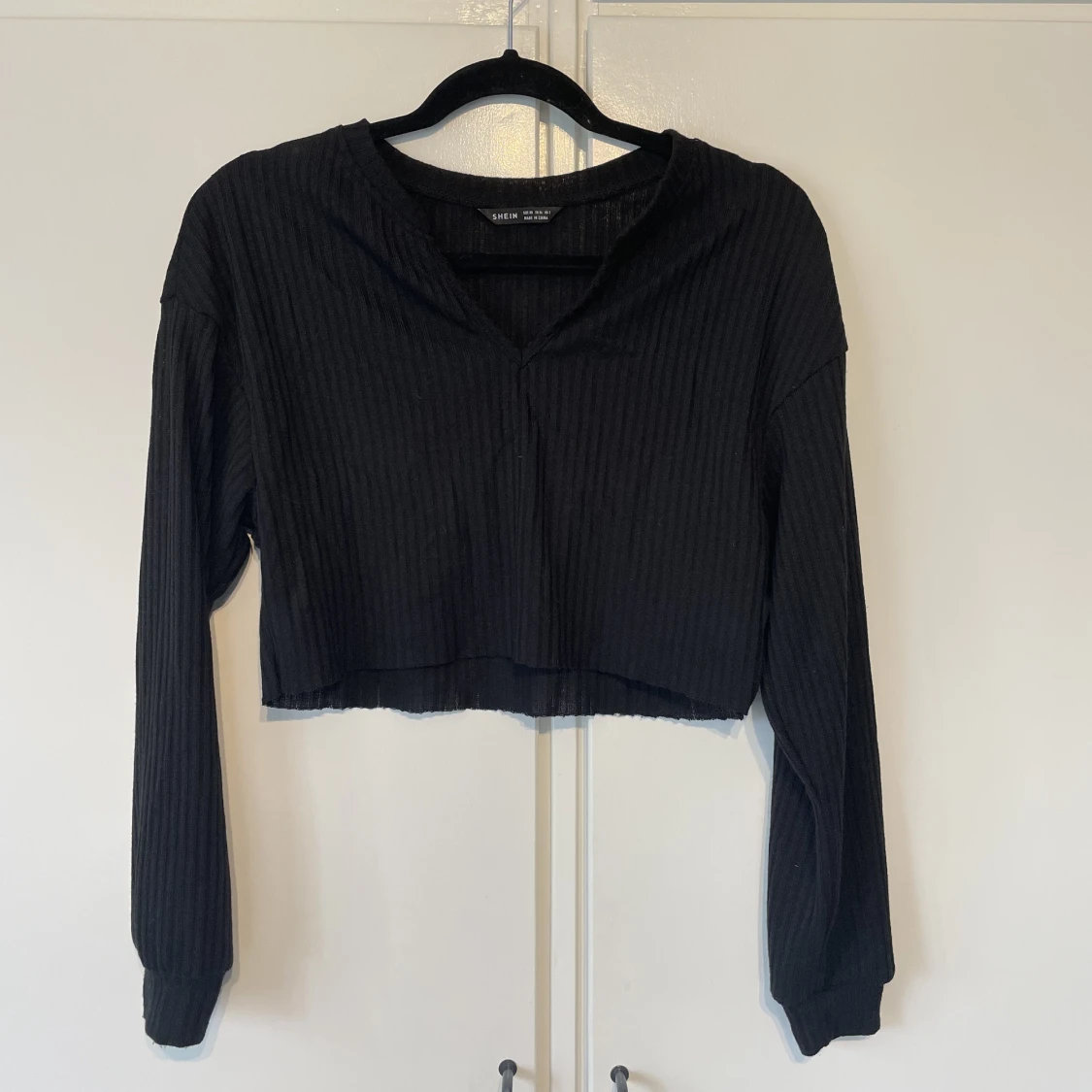 Cropad stickad tröja