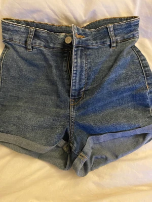 Jeansshorts - Ett par perfekta jeansshorts till sommaren🩷