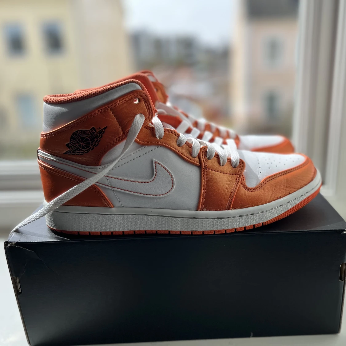 Jordans 1 Mid - Electro - 90