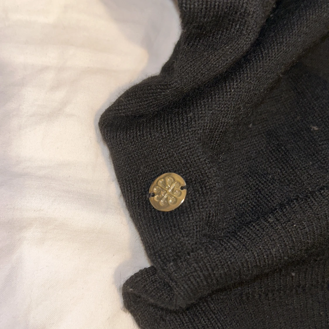 Svart stickad tröja - 90