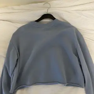 Jättefin gråblå tröja från hm, väldigt lite använd 😊köparen står för frakten