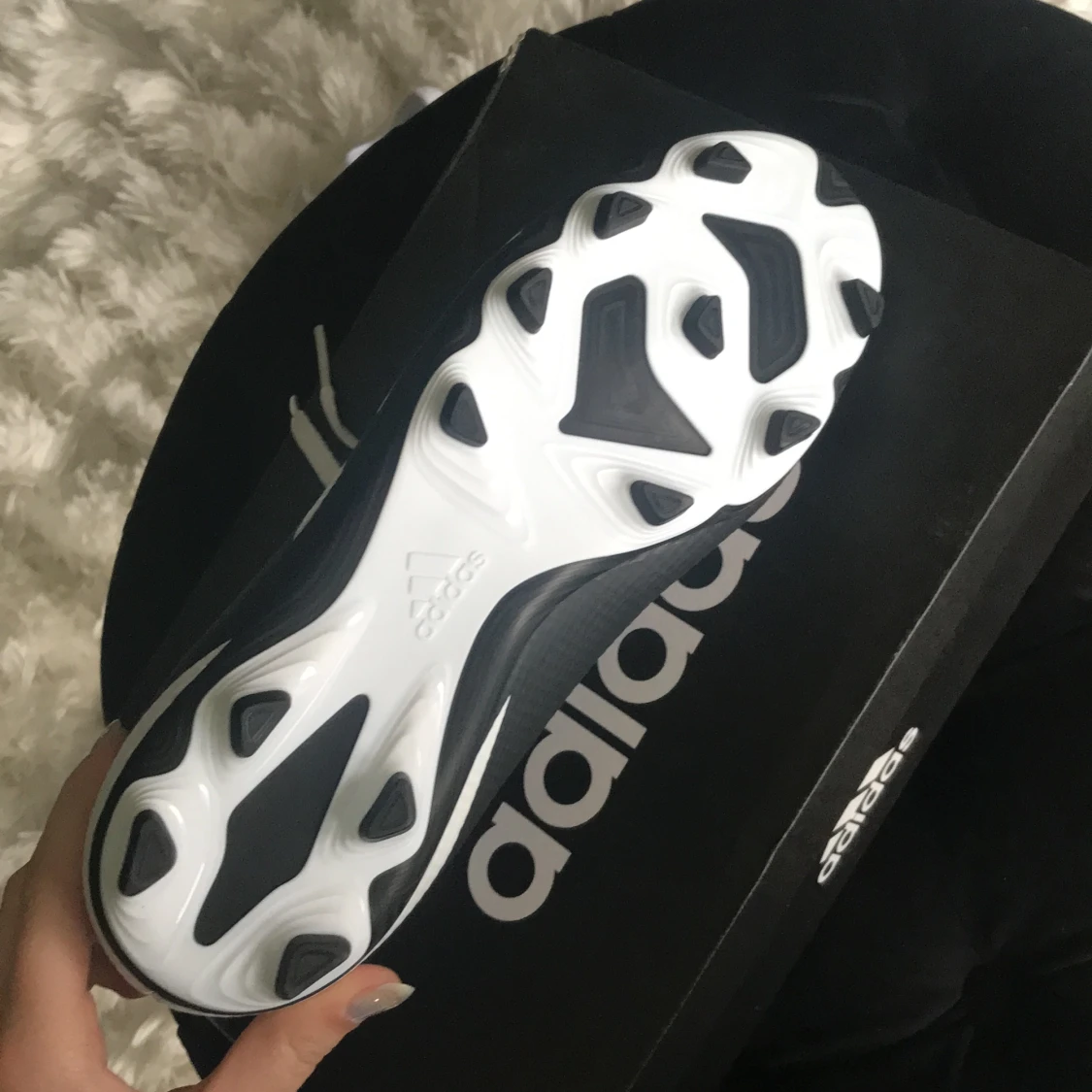 Adidas predator fotbollsskor  - 90