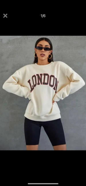 Sweatshirt  - En beige sweatshirt från SHEIN storlek S och aldrig använd. Nypris 168kr