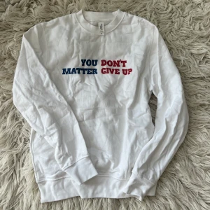 Sweatshirt - Sweatshirt med roligt motiv, endast testad och i skönt material! 