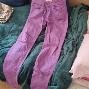 Jeans - Lila Gina Tricot stl 26