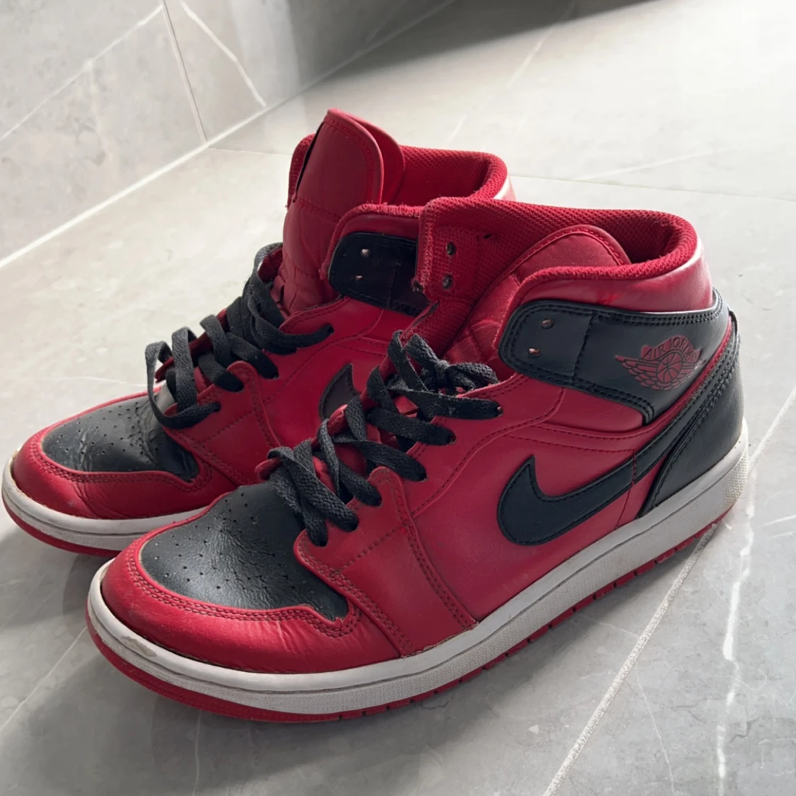 Nike jordan 1 mid retro
