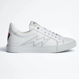 Zadig & Voltaire skor - Super snygga slutsålda Zadig skor🤩 säljer pga de är för små. Kan eventuelt tänka mig att diskutera pris lite. Endast använda ca 3 gånger därför är de i nyskick. Nypris 1960. Skriv privat för mer bilder och info! 💓 (Små i storleken)