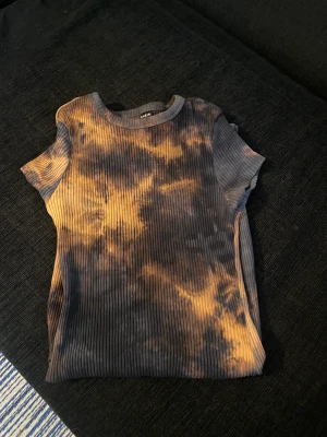 SHEIN klänning oanvänd - Köpte denna klänning från SHEIN, oanvänd sommarklänning storlek xs. 