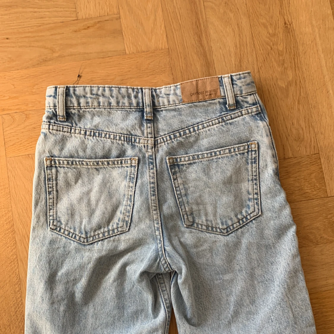 Ljusblåa Jeans - 90