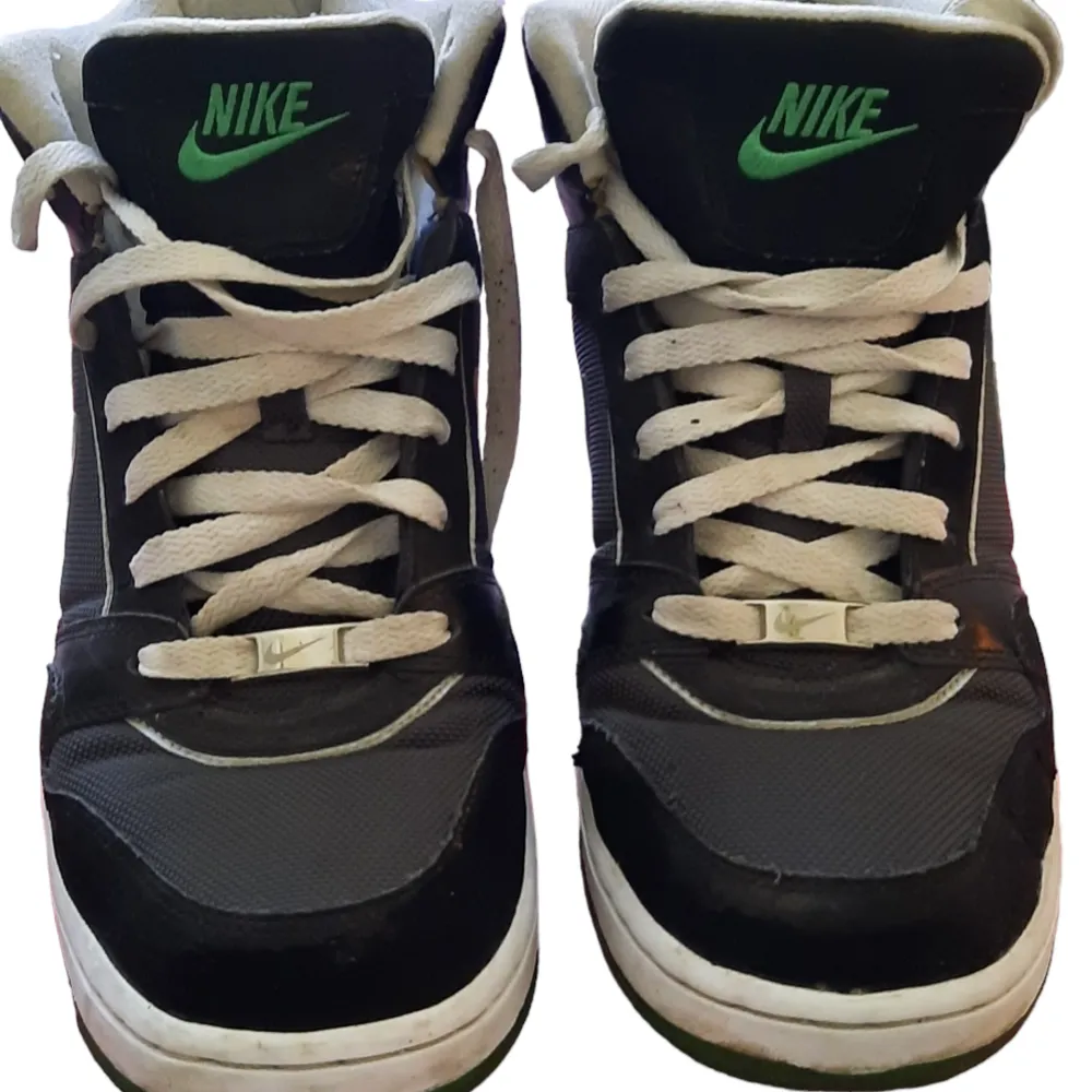 Nike Air Prestige Vintage  2006  Rare Green sole, silver grey swoosh  Mycket bra skick! . Skor.