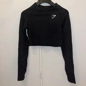 Vital seamless 2.0 long sleeve crop top - Gymshark topp i storlek S, helt oanvänd