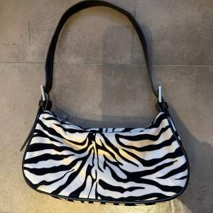 Zebra handväska i super skick! 