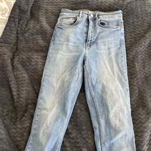 Jeans från Zara. Storlek 38