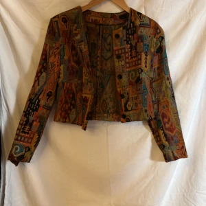 Vintage Kavaj dam  - Vintage danskavaljer fler färger skick bra storlek oklar men kan var m kanske s