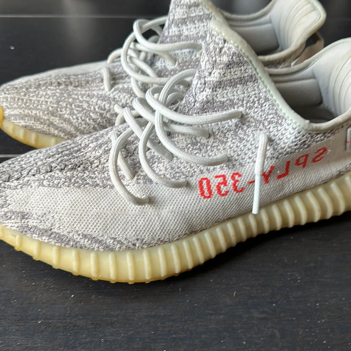 Yeezy boost 350 blue tint