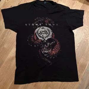 Rare vintage stone sour - Tvär fet rare stone sour tshirt vintage, om ni gillar affliction så är detta det närmaste till det