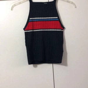 Stickat linne - Fint stickat linne som aldrig är använd