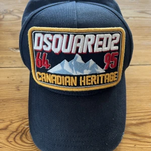 Dsquared2 keps - Nästintill oanvänd Dsquared2 keps som är så satans snygg