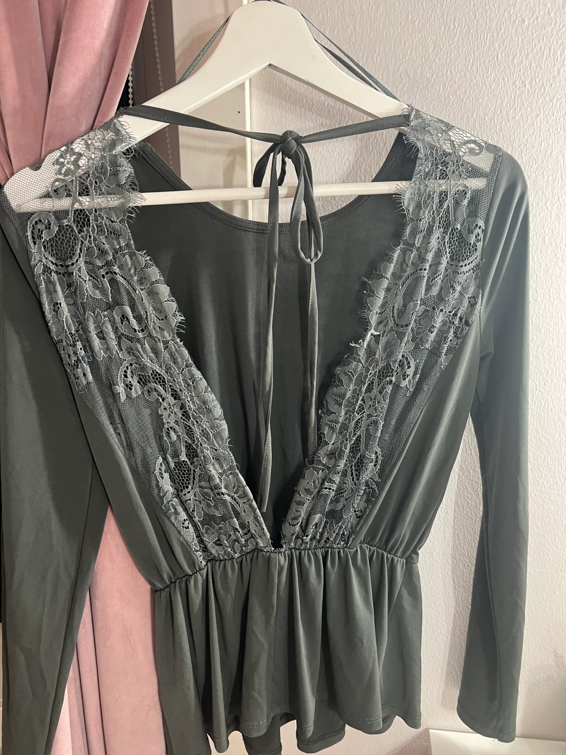 Topp med öppen rygg