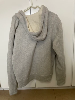 Grym tröja Ralph Lauren - Fin tröja i storlek M från Ralph Lauren. 