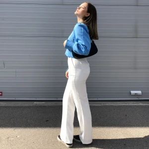 Kostymbyxor från Na-Kd X Hanna schönberg  - Säljer både tröjan och kostym byxorna, denna annons är för byxorna! 