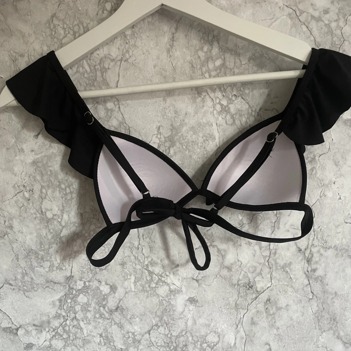 Svart bikiniöverdel  - 91